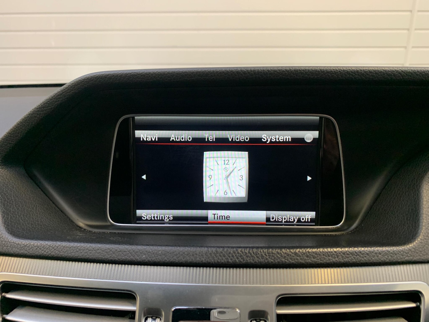 Used Mercedes-Benz E Class 2014 for sale - 76866384: Photo 35