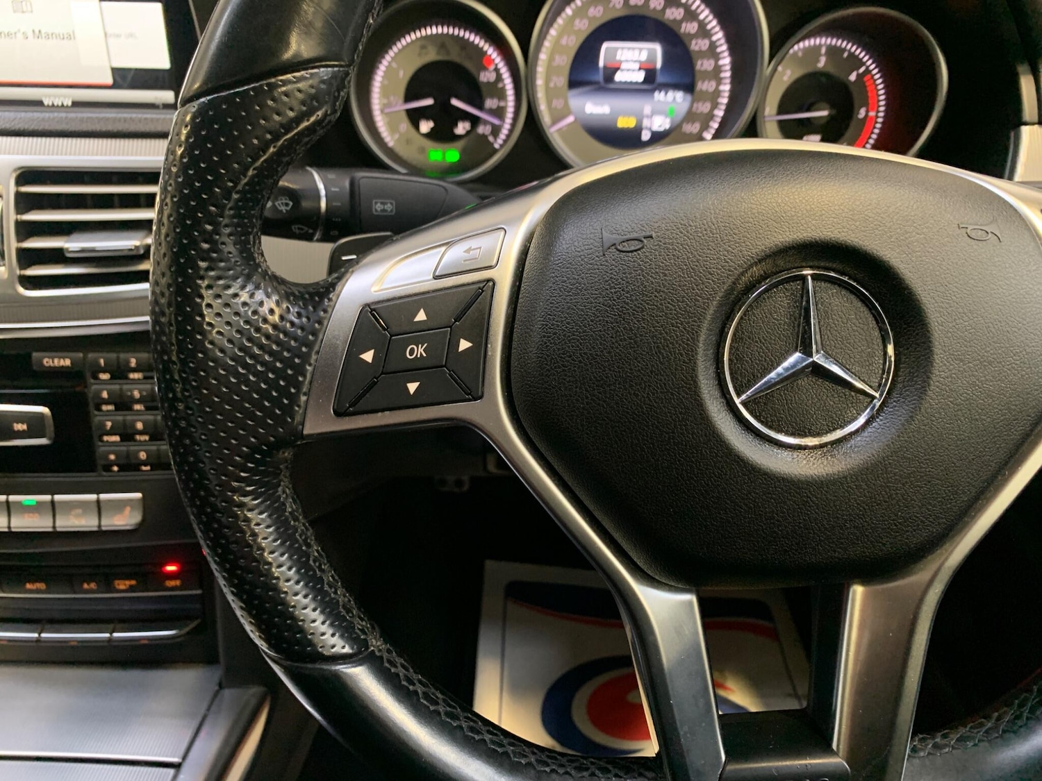 Used Mercedes-Benz E Class 2014 for sale - 76866384: Photo 49