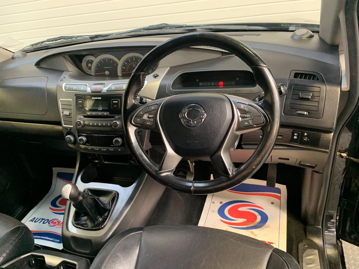 Used Ssangyong Turismo 2018 for sale - 75915928: Photo 23