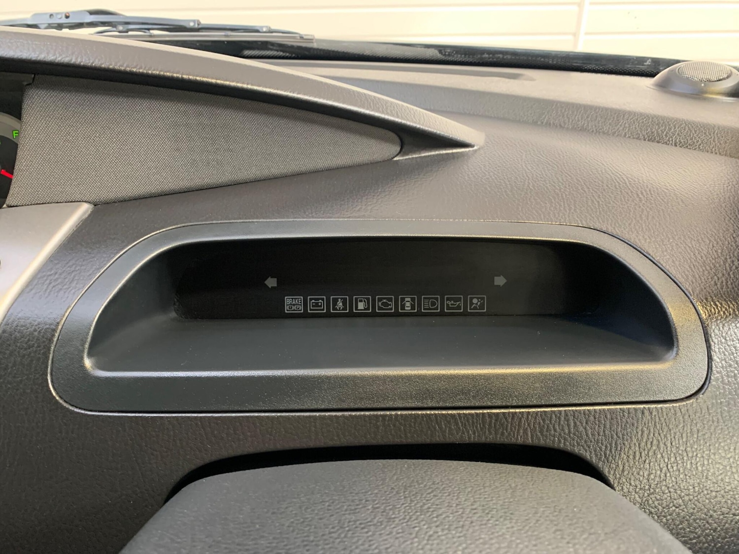 Used Ssangyong Turismo 2018 for sale - 75915928: Photo 25
