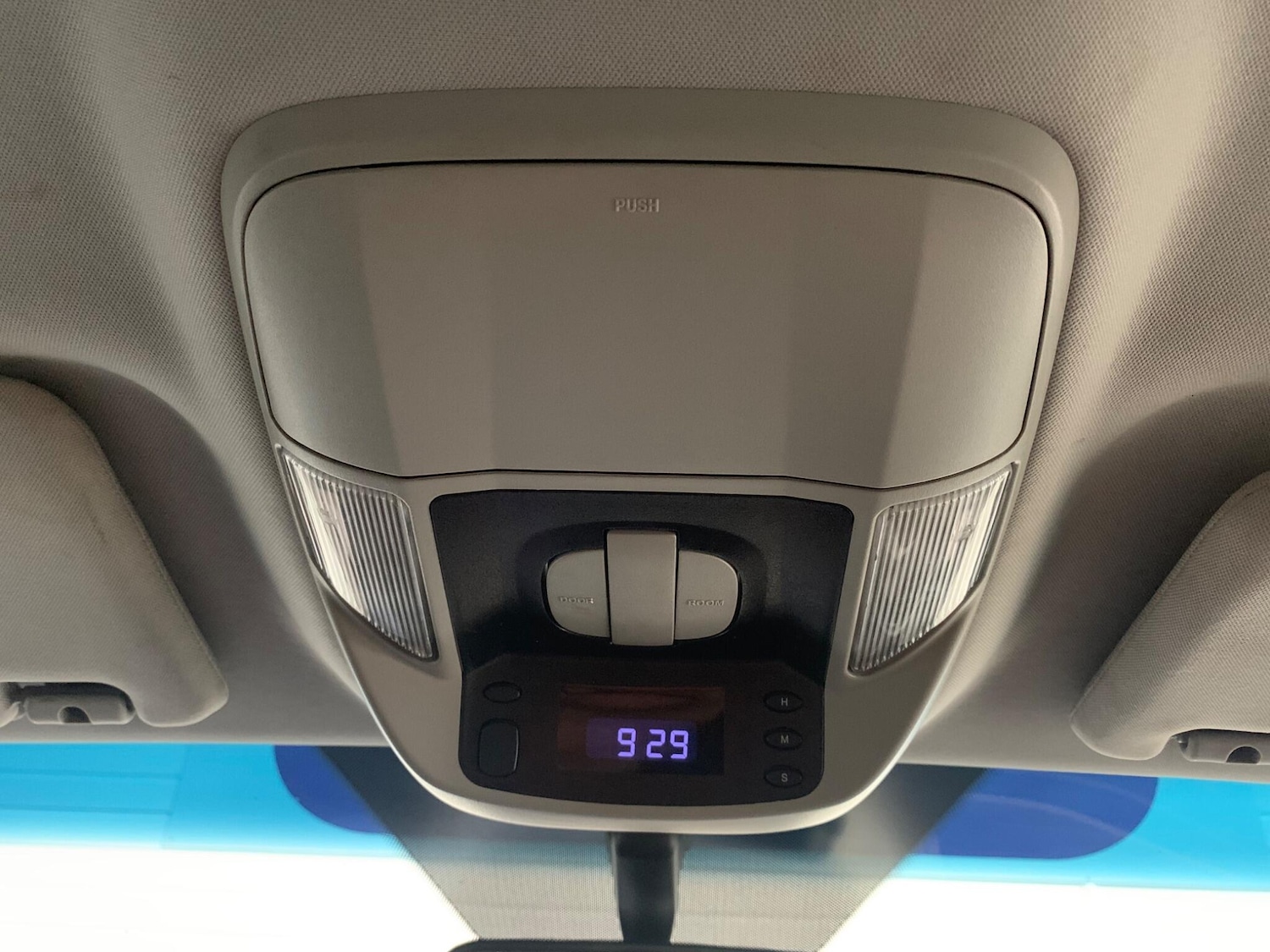 Used Ssangyong Turismo 2018 for sale - 75915928: Photo 38