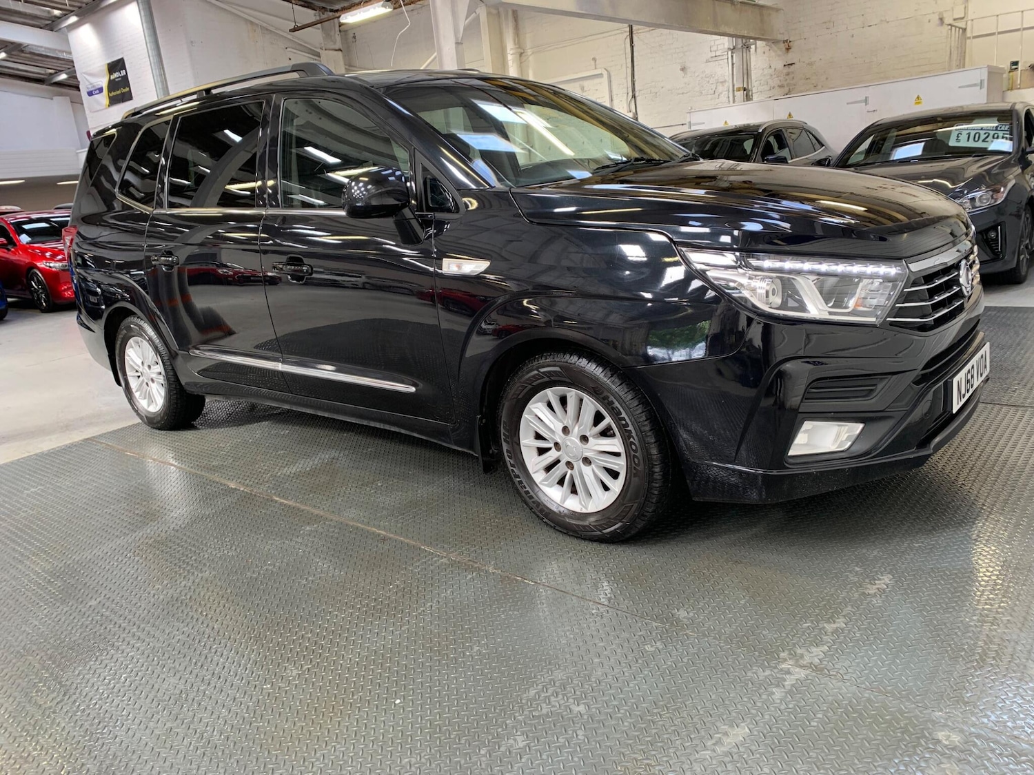Used Ssangyong Turismo 2018 for sale - 75915928: Photo 9