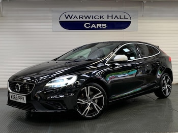 Used Volvo V40 2019 for sale - 78601680: Photo