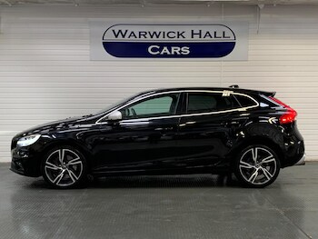 Used Volvo V40 2019 for sale - 78601680: Photo