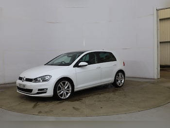 Volkswagen - Golf