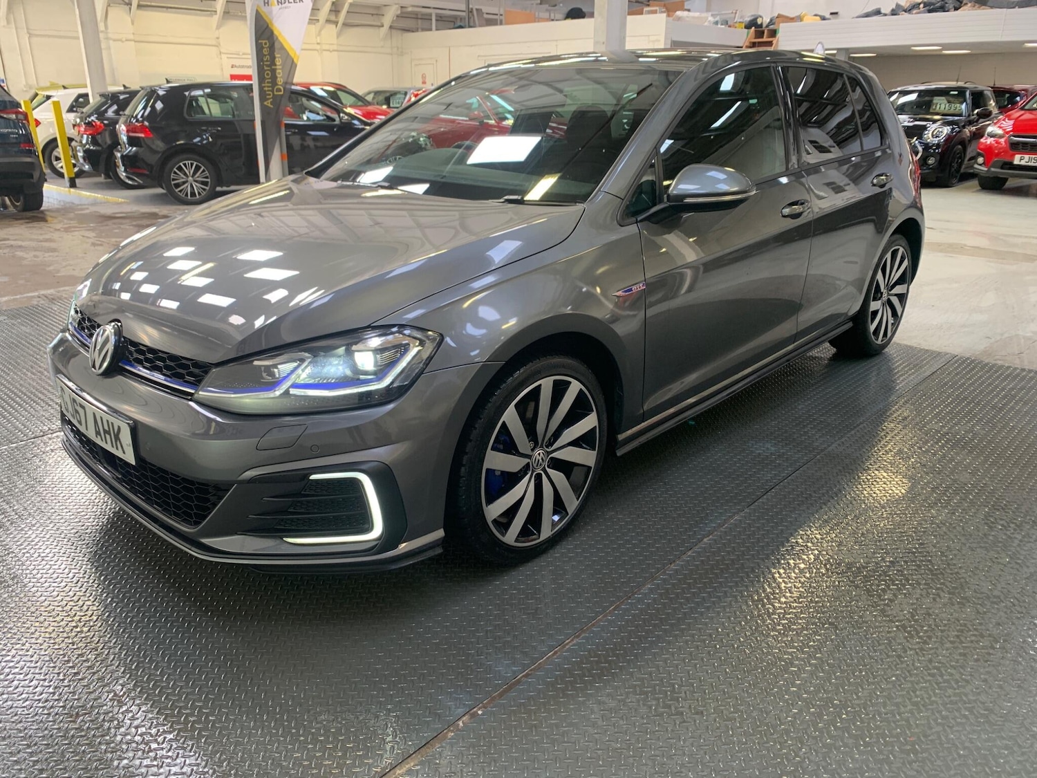 Used Volkswagen Golf 2017 for sale - 77598602: Photo 10