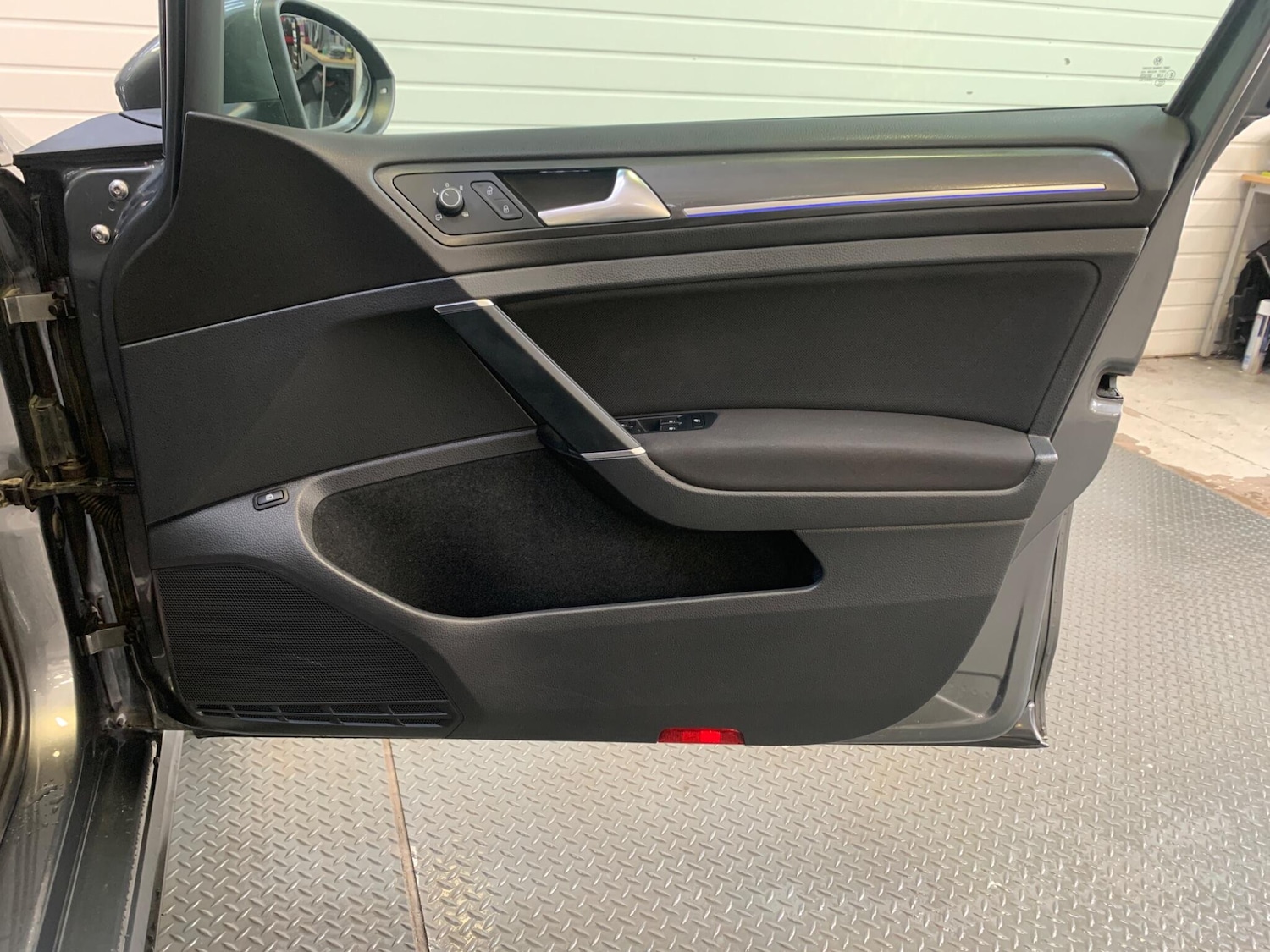 Used Volkswagen Golf 2017 for sale - 77598602: Photo 19