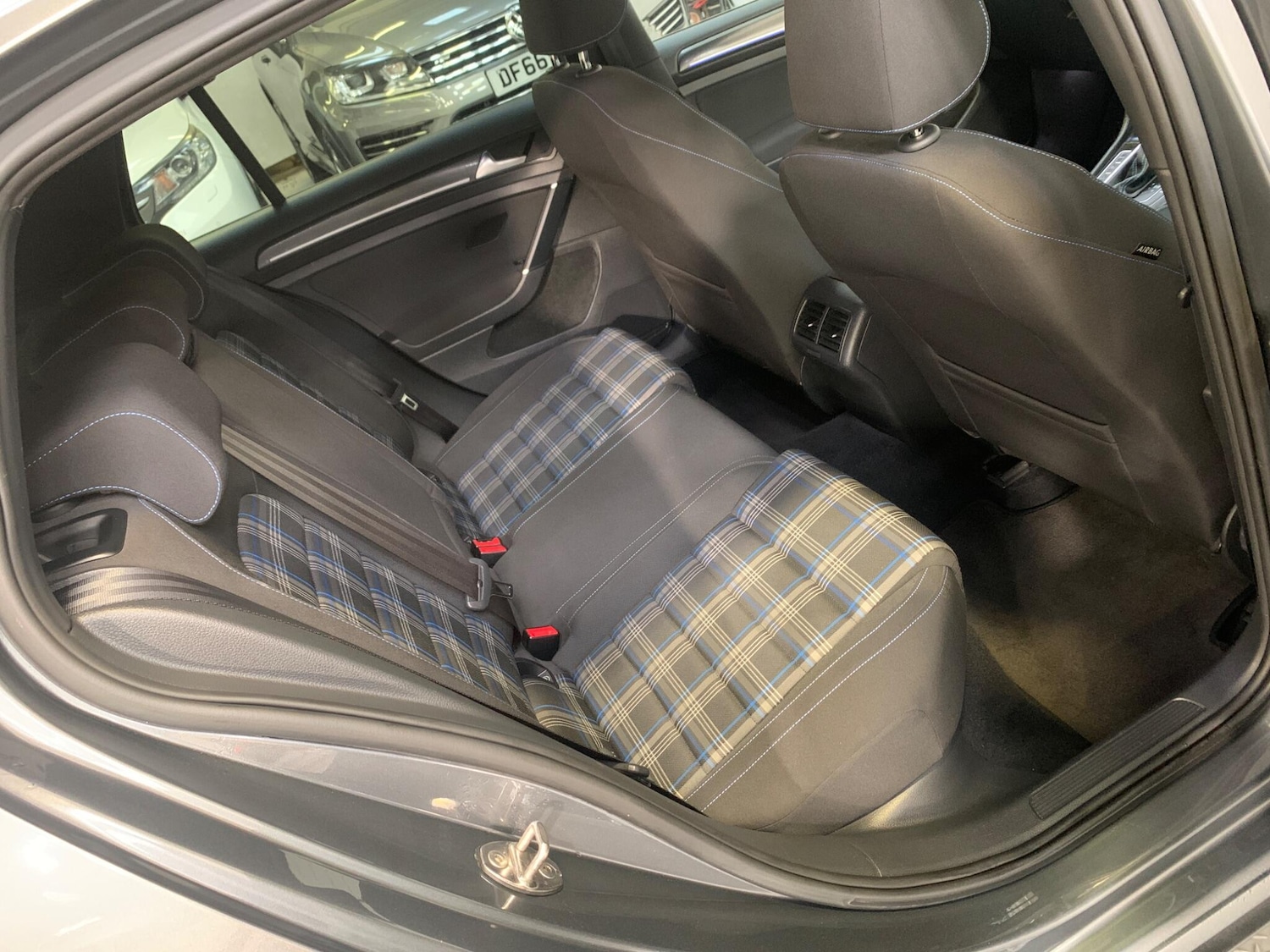 Used Volkswagen Golf 2017 for sale - 77598602: Photo 20