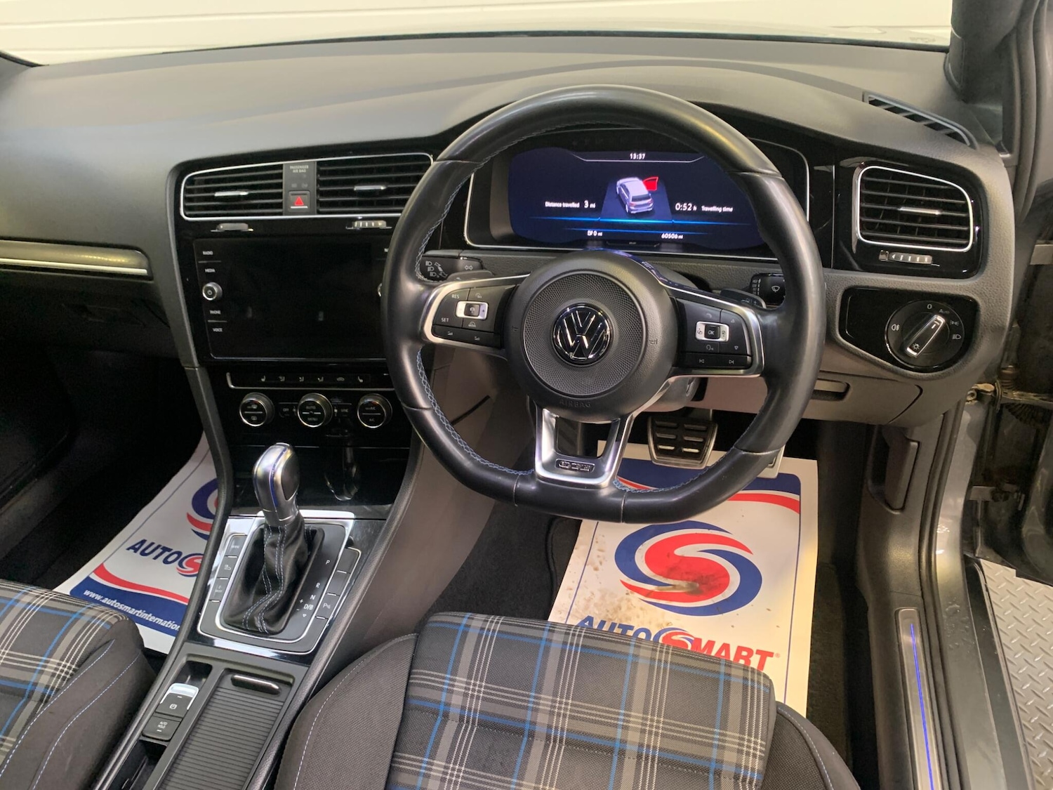 Used Volkswagen Golf 2017 for sale - 77598602: Photo 21