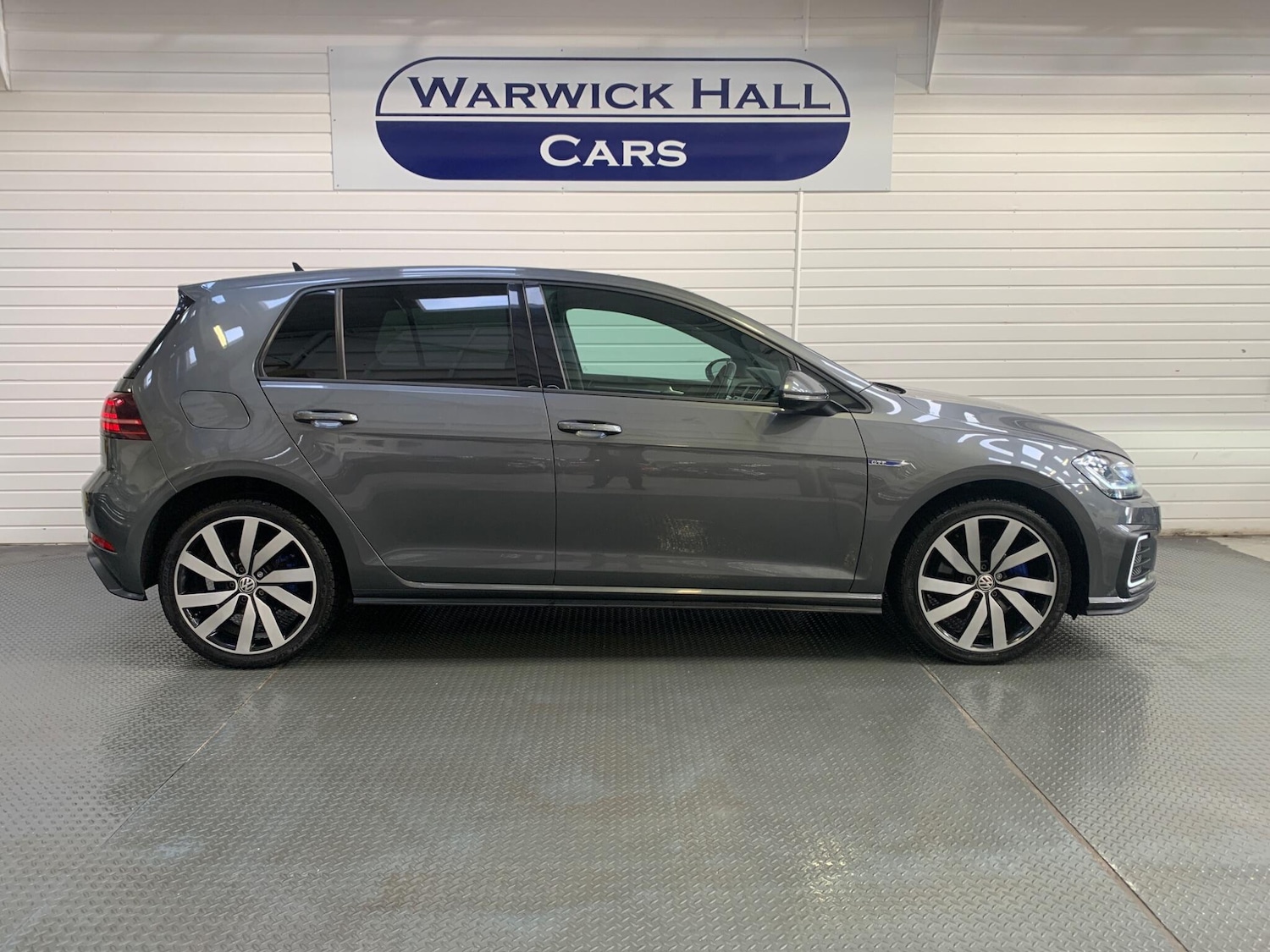 Used Volkswagen Golf 2017 for sale - 77598602: Photo 5