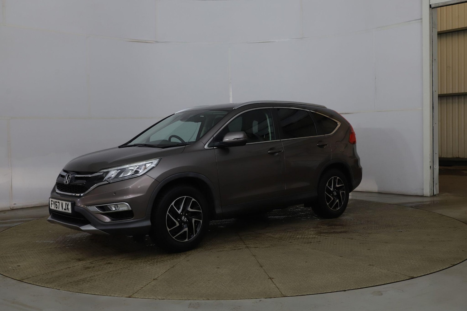 Used Honda CR-V 2017 for sale - 76926835: Photo 1