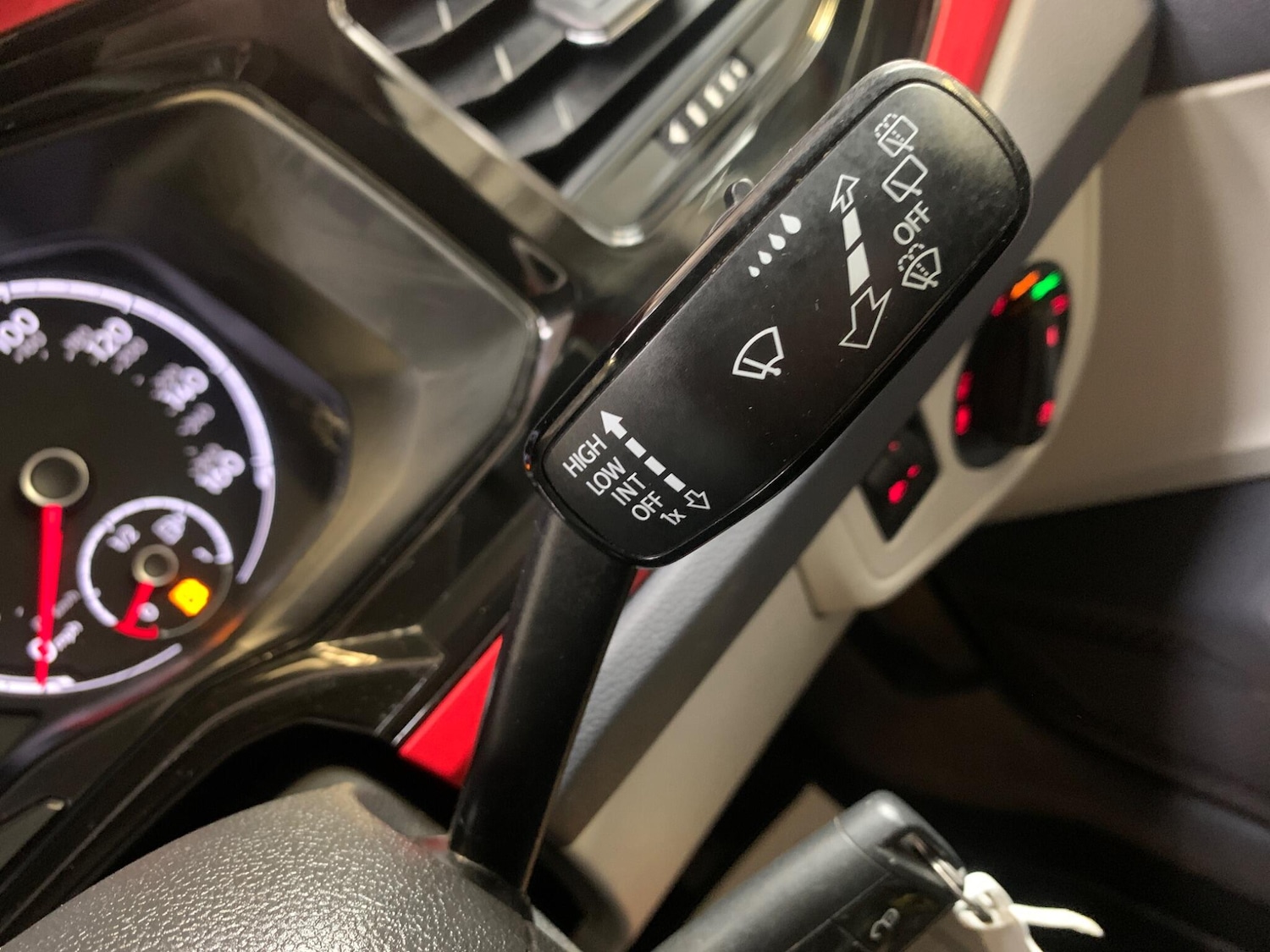 Used Volkswagen Polo 2020 for sale - 77612282: Photo 40