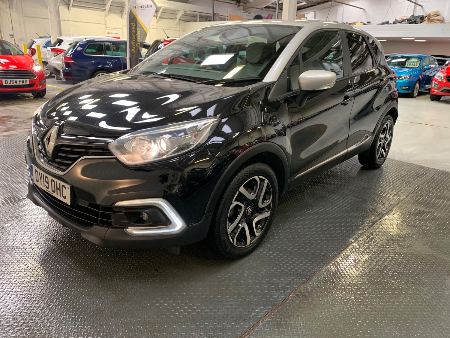 Used Renault Captur 2019 for sale - 76992795: Photo 10