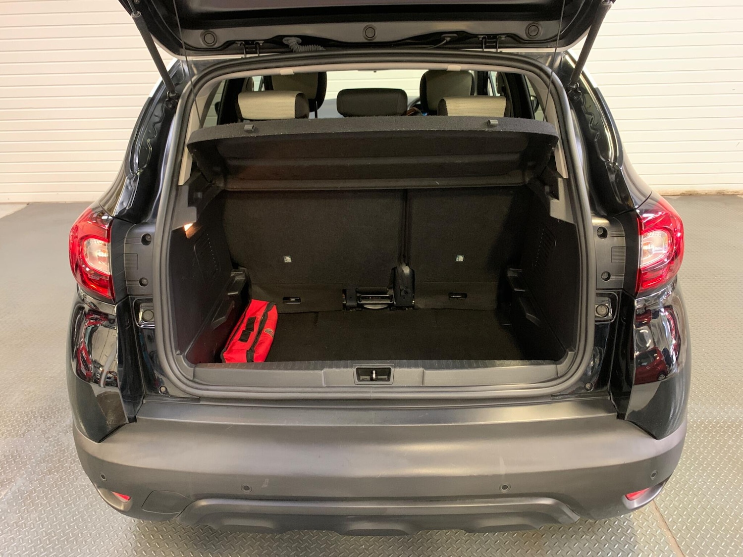 Used Renault Captur 2019 for sale - 76992795: Photo 14