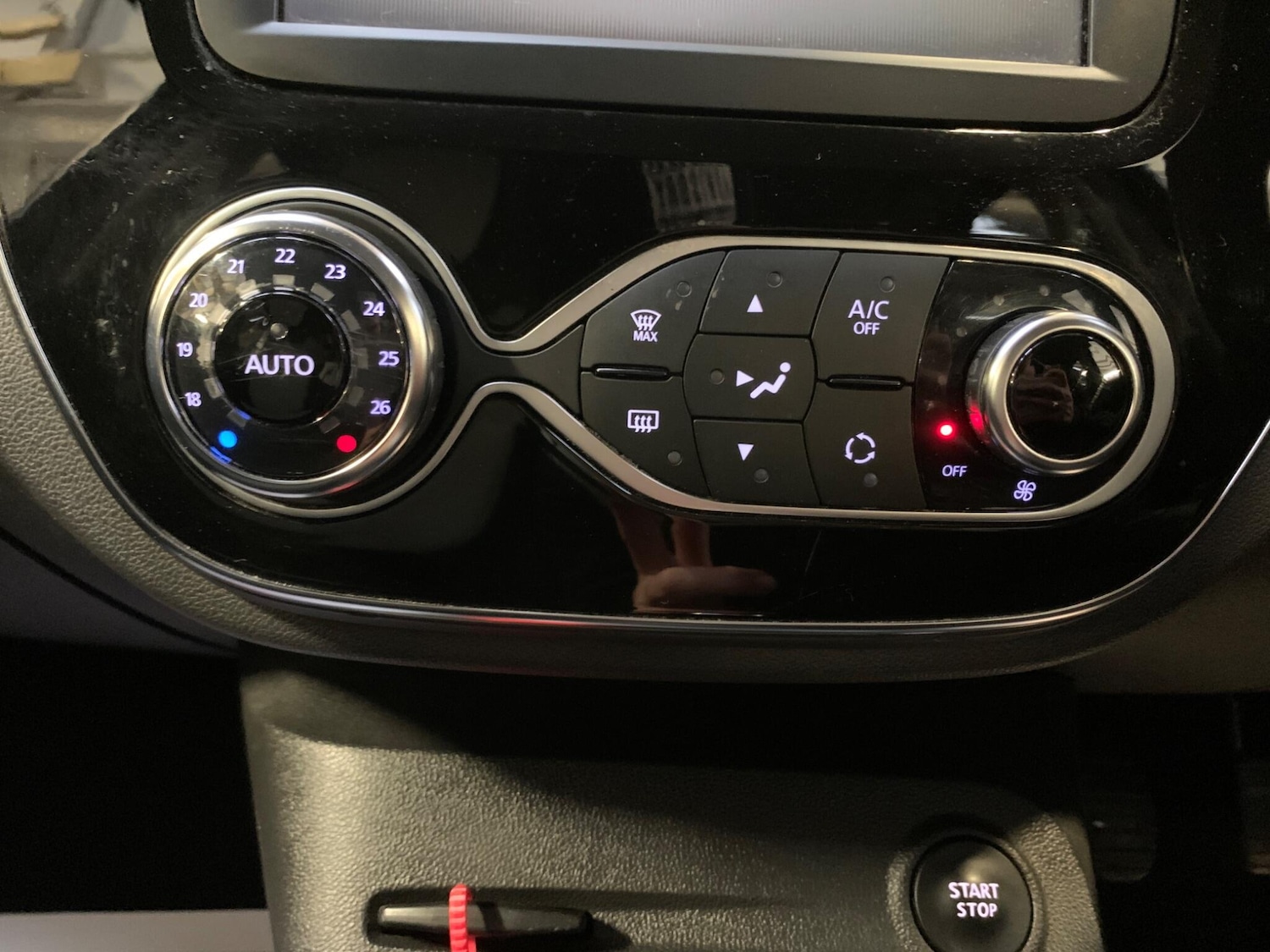 Used Renault Captur 2019 for sale - 76992795: Photo 43