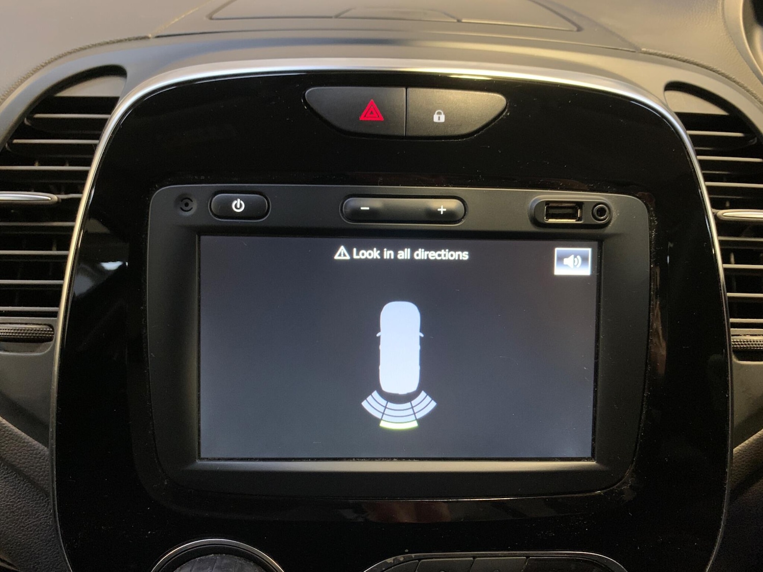 Used Renault Captur 2019 for sale - 76992795: Photo 49