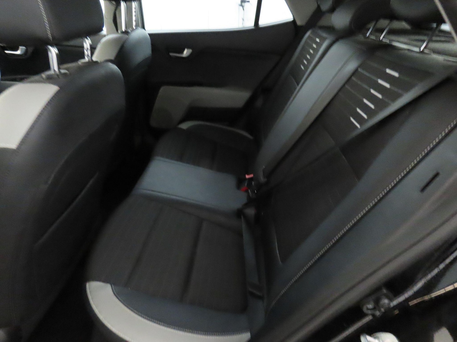 Used Kia Stonic 2019 for sale - 76573225: Photo 17