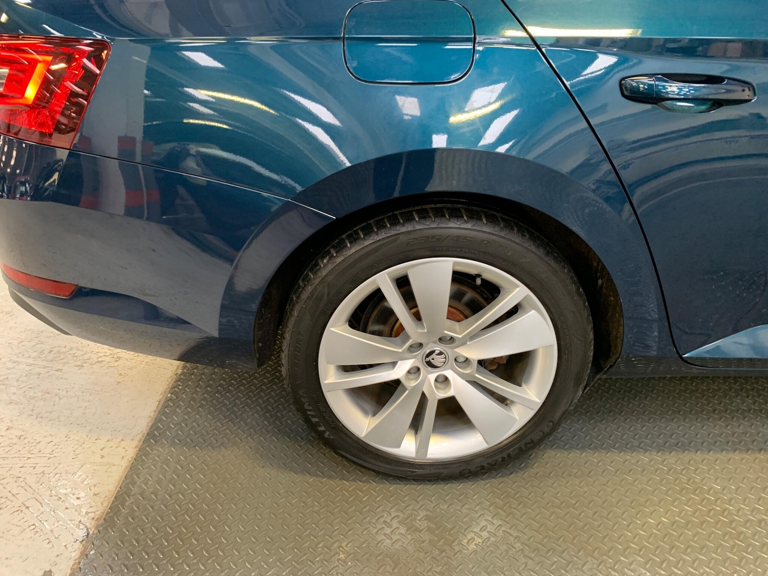 Used Skoda Superb 2018 for sale - 77612452: Photo 21