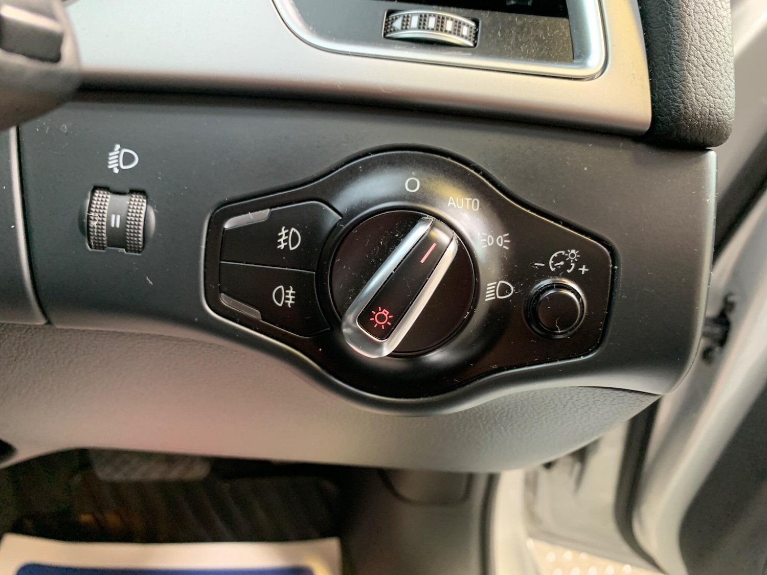 Used Audi A4 2014 for sale - 77970495: Photo 25