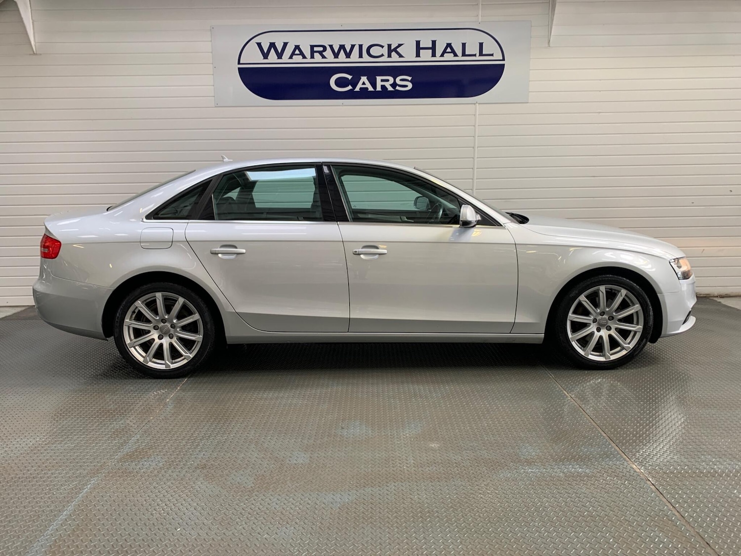 Used Audi A4 2014 for sale - 77970495: Photo 5