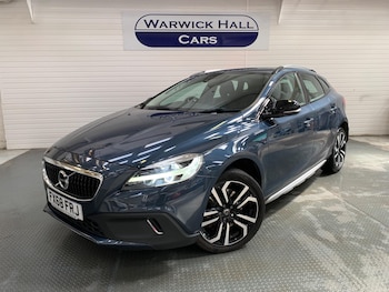 Used Volvo V40 2018 for sale - 79412632: Photo