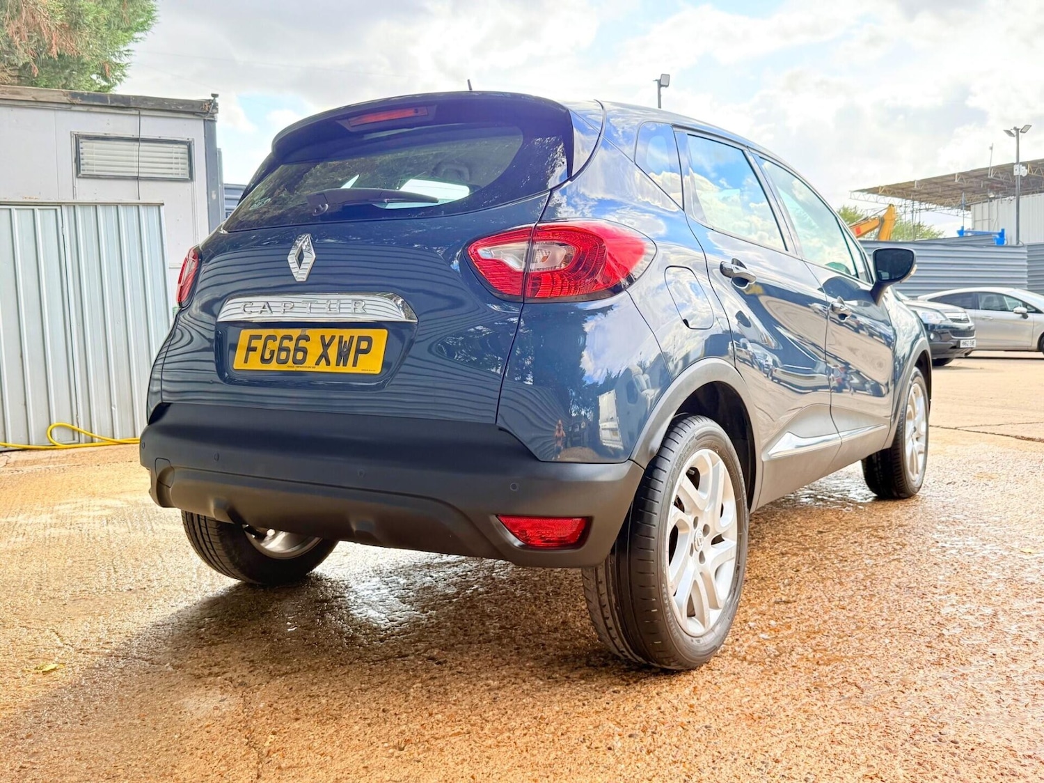 Used Renault Captur 2016 for sale - 76387396: Photo 3