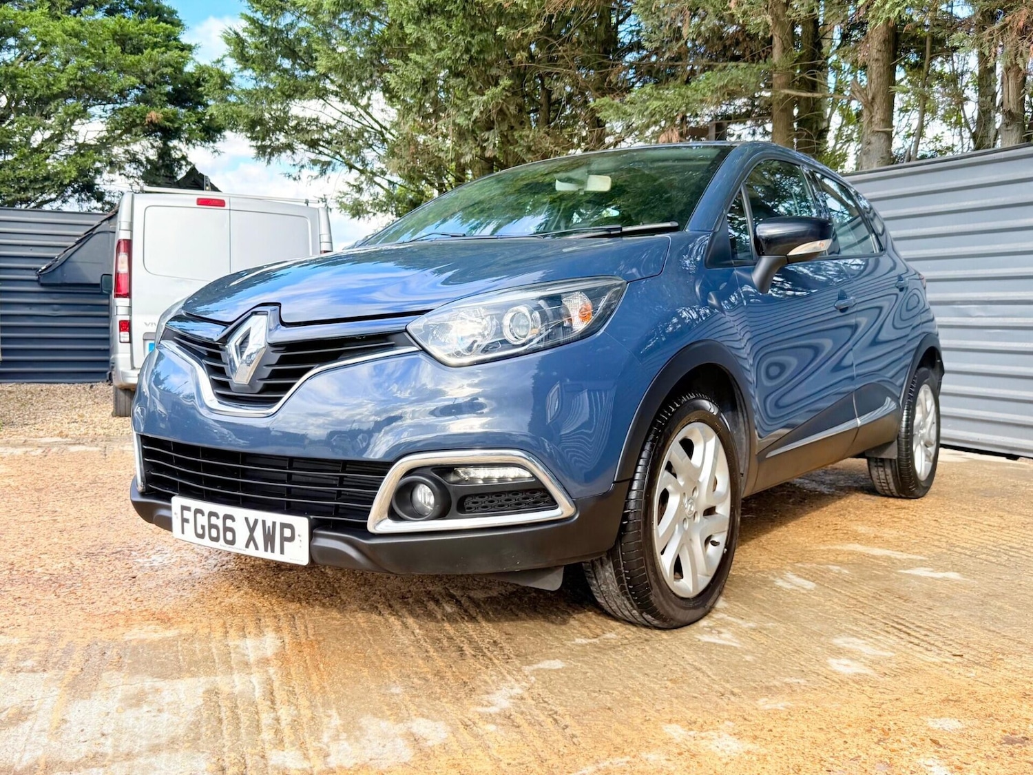 Used Renault Captur 2016 for sale - 76387396: Photo 9