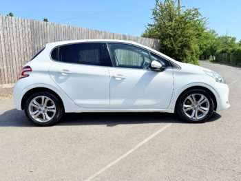 Used Peugeot 208 2013 for sale - 74707082: Photo