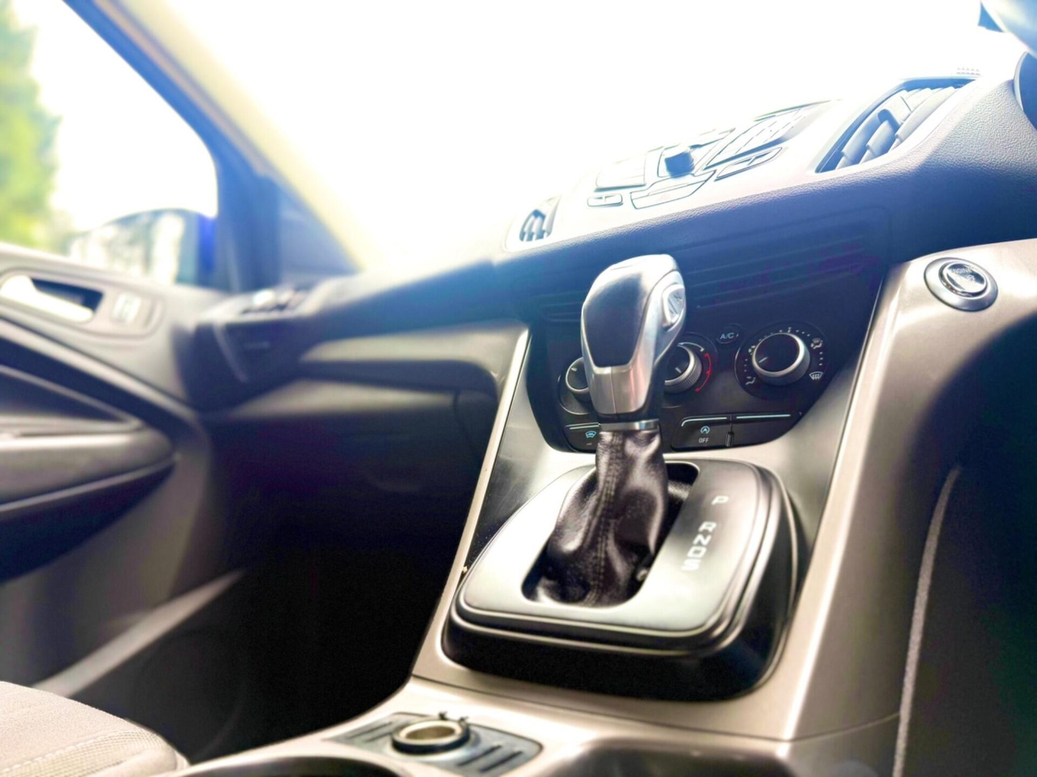 Used Ford Kuga 2015 for sale - 77850566: Photo 28