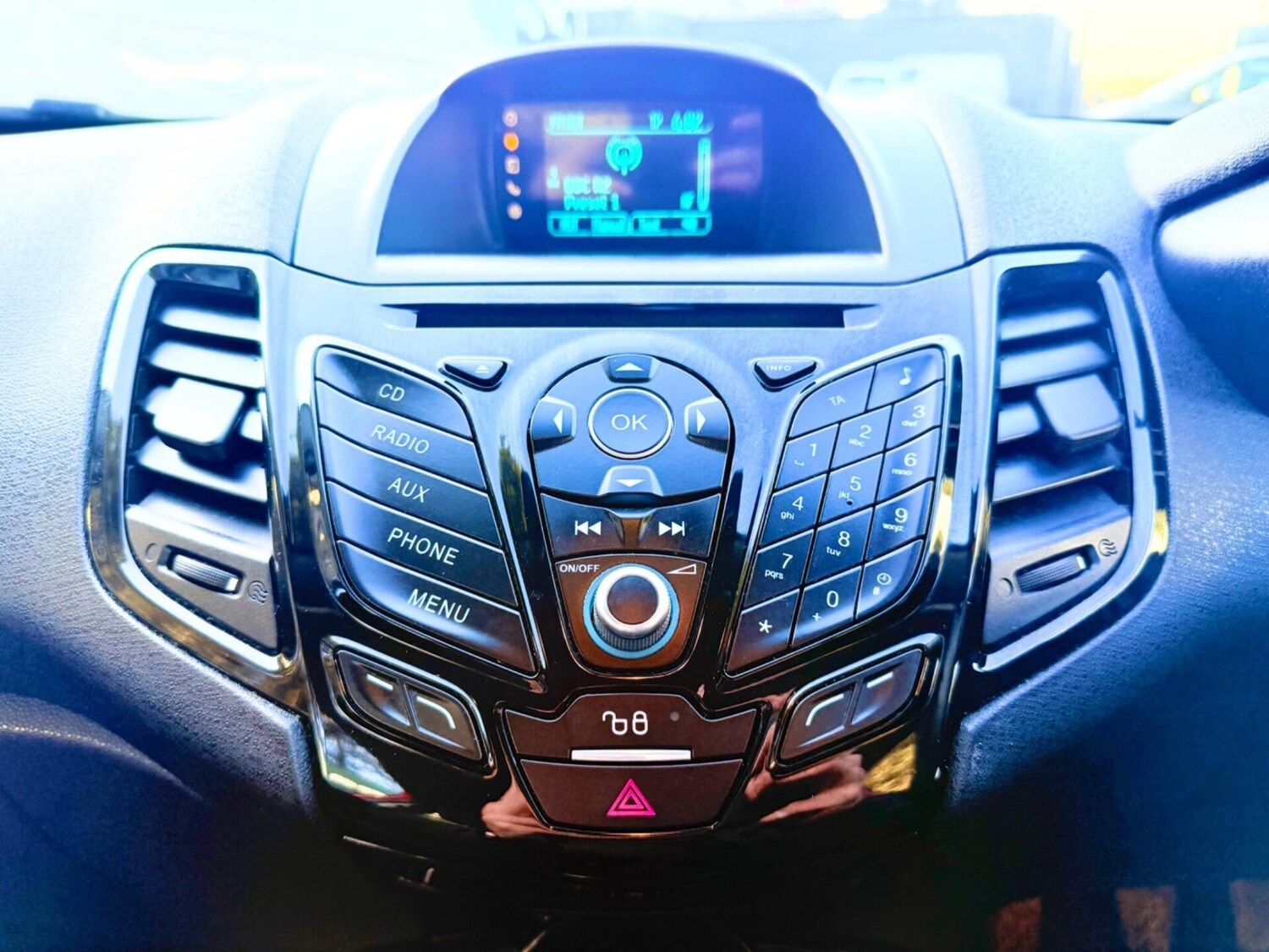 Used Ford Fiesta 2015 for sale - 76662581: Photo 26