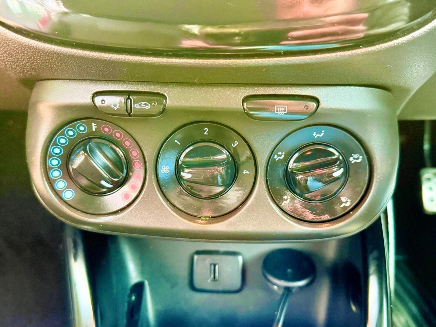 Used Vauxhall ADAM 2016 for sale - 77375894: Photo 34