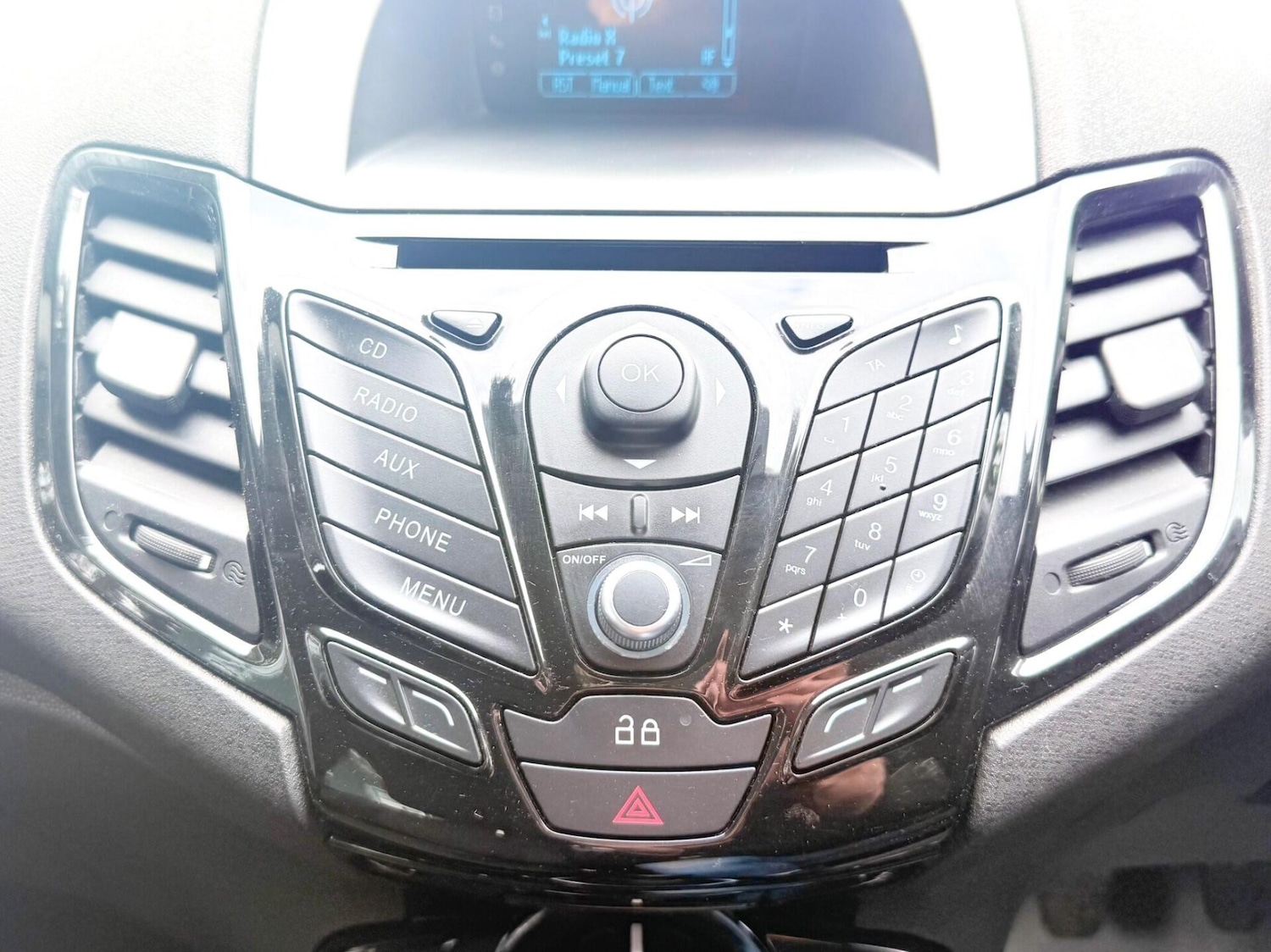 Used Ford Fiesta 2014 for sale - 78084086: Photo 31