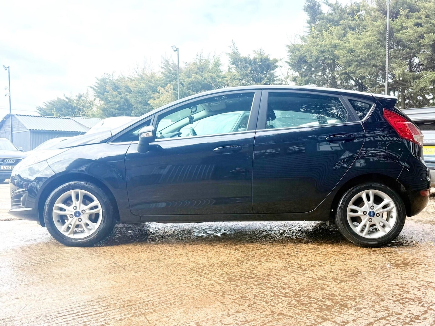 Used Ford Fiesta 2014 for sale - 78084086: Photo 9