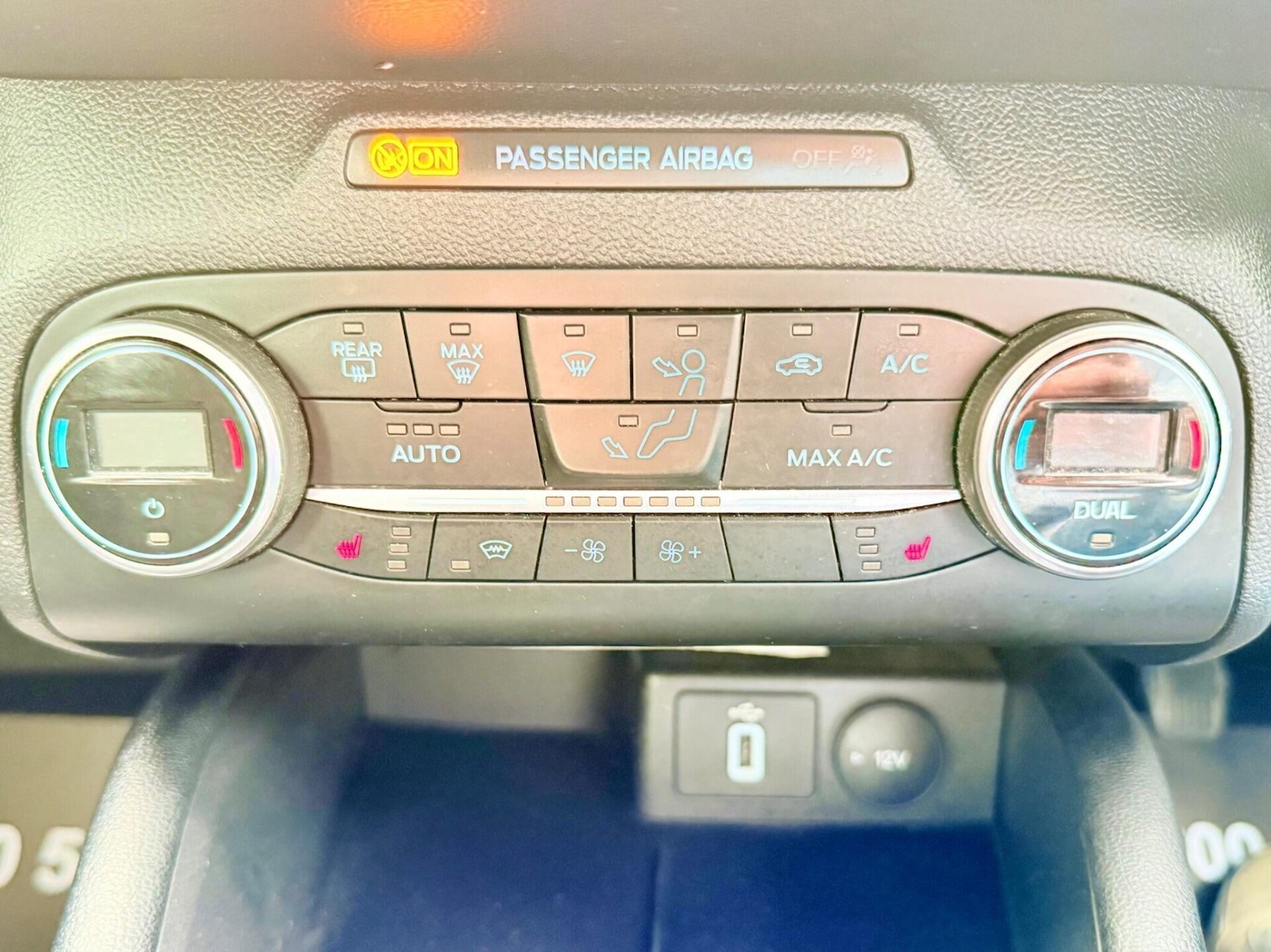 Used Ford Focus 2020 for sale - 76387401: Photo 31