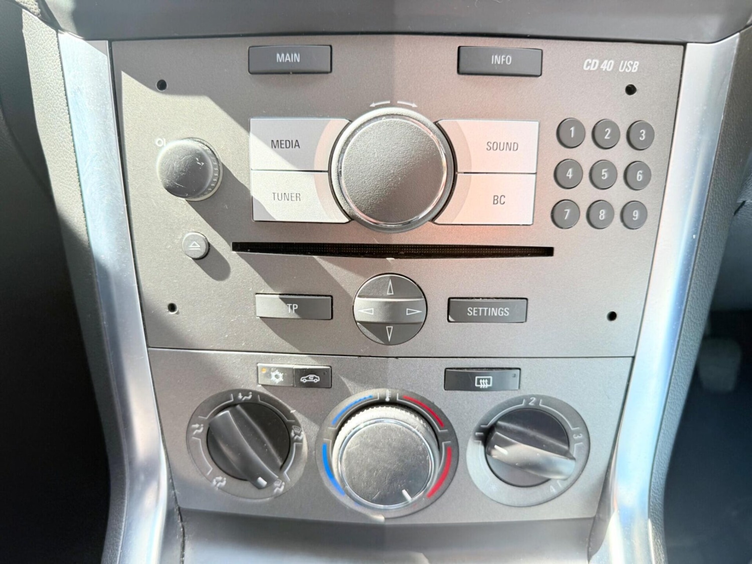 Used Vauxhall Antara 2012 for sale - 76387394: Photo 23