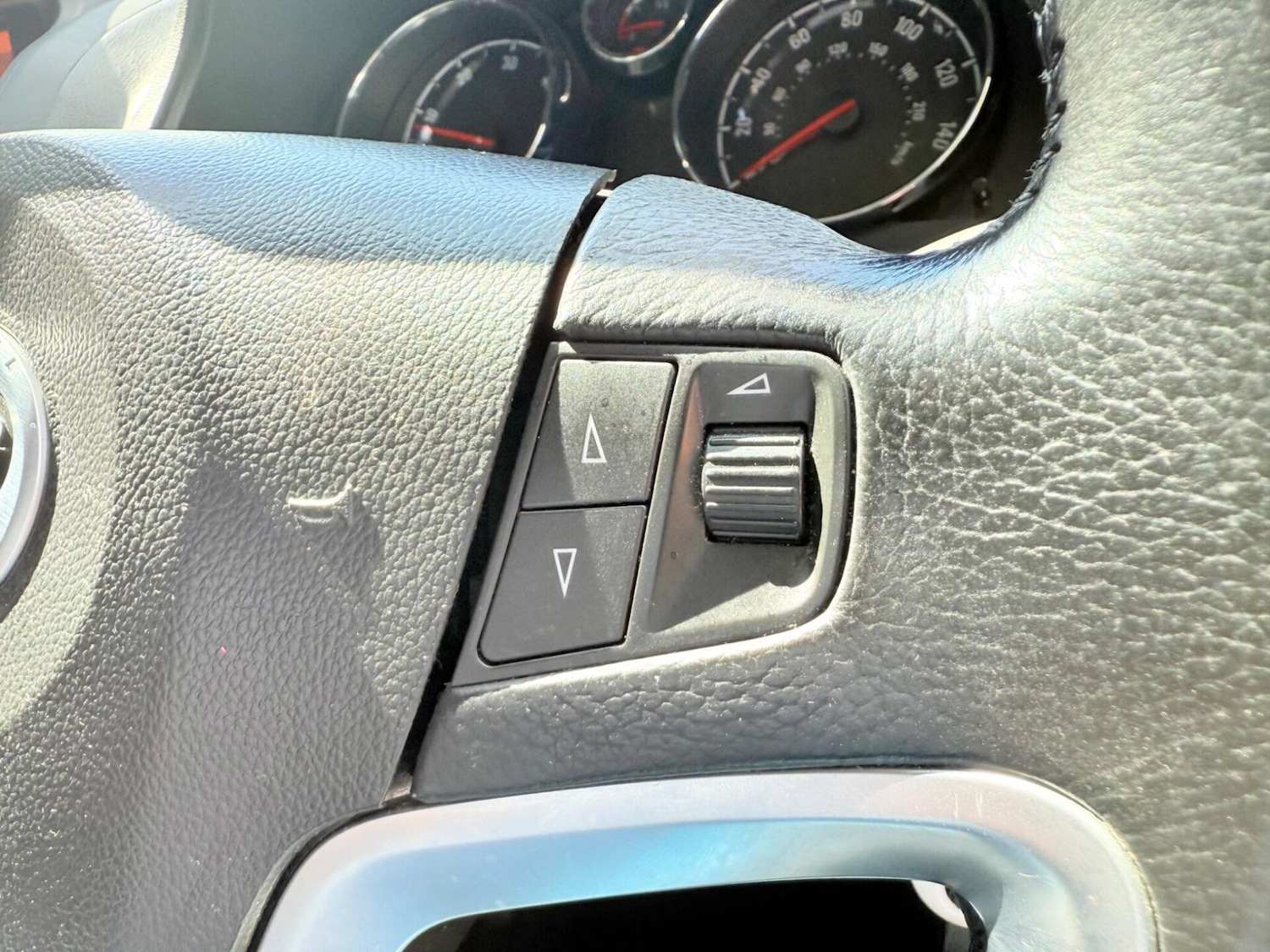 Used Vauxhall Antara 2012 for sale - 76387394: Photo 24