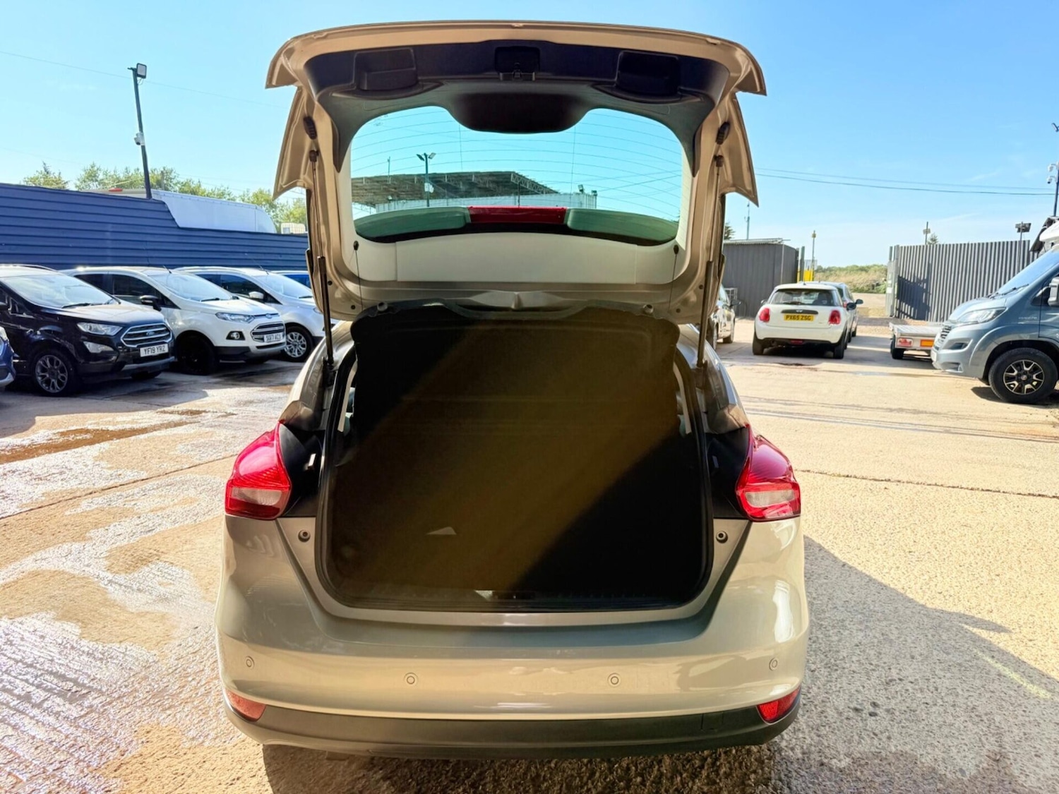 Used Ford Focus 2015 for sale - 76387398: Photo 5