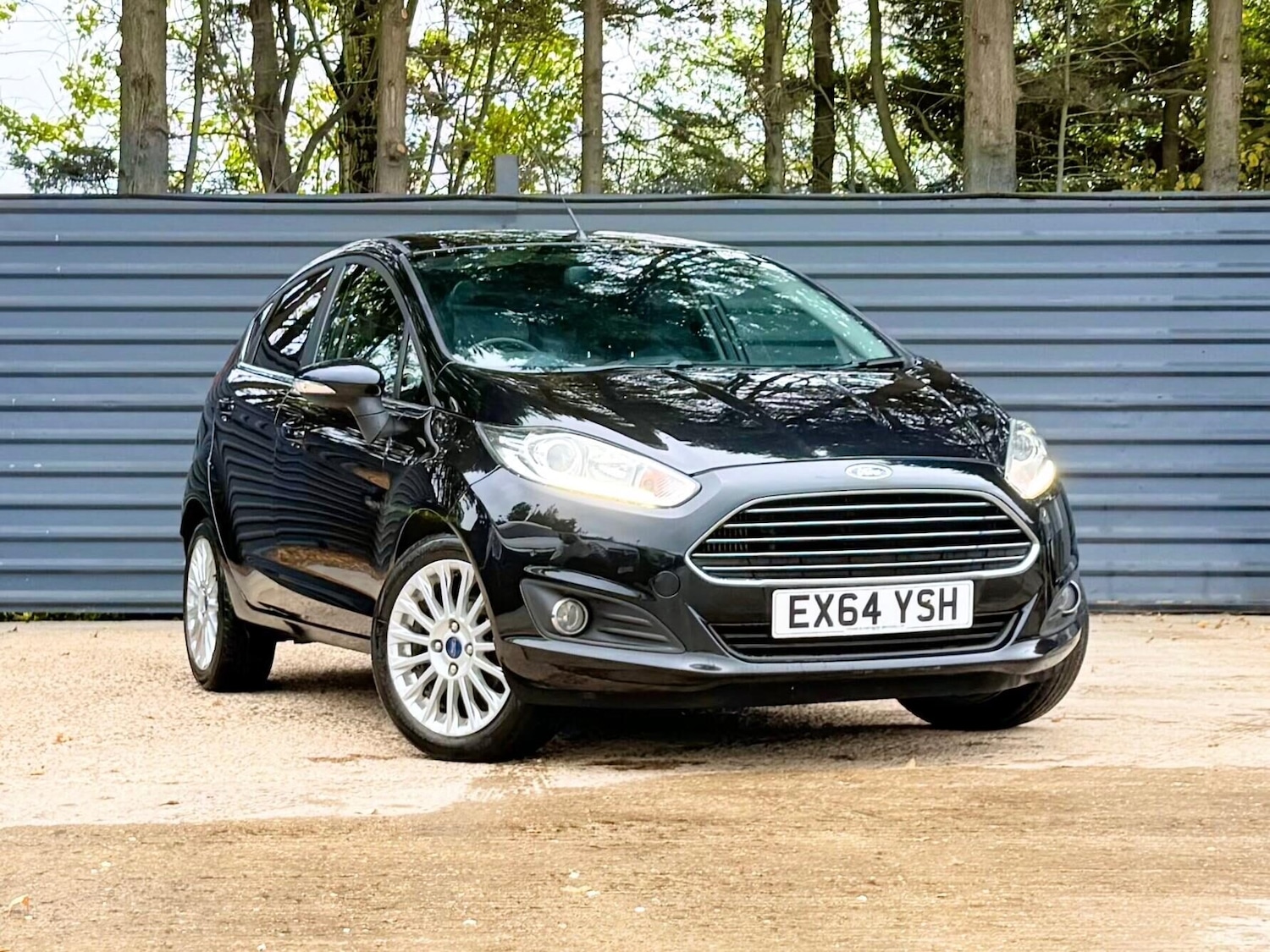 Used Ford Fiesta 2014 for sale - 76387402: Photo 1