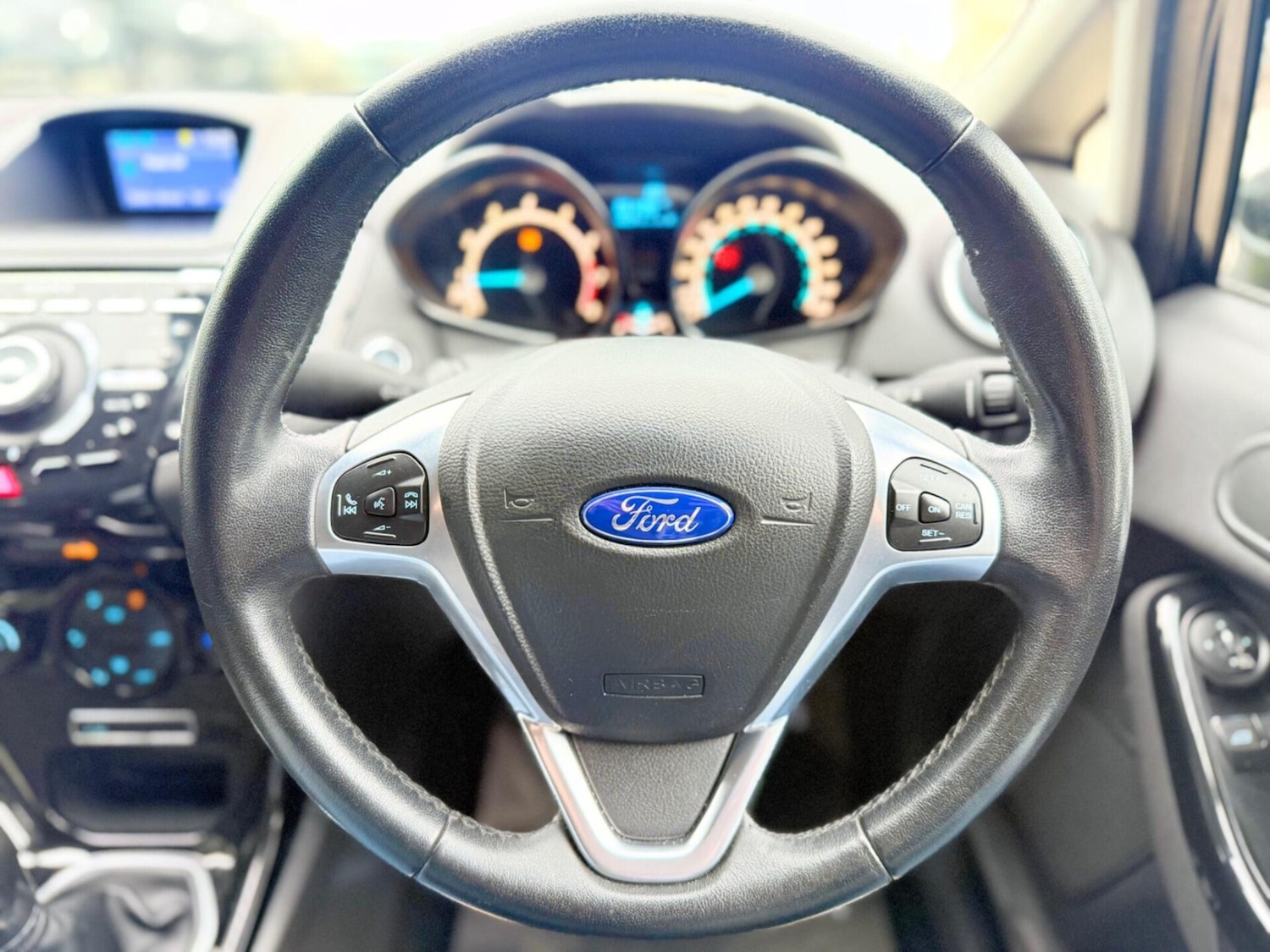 Used Ford Fiesta 2014 for sale - 76387402: Photo 22