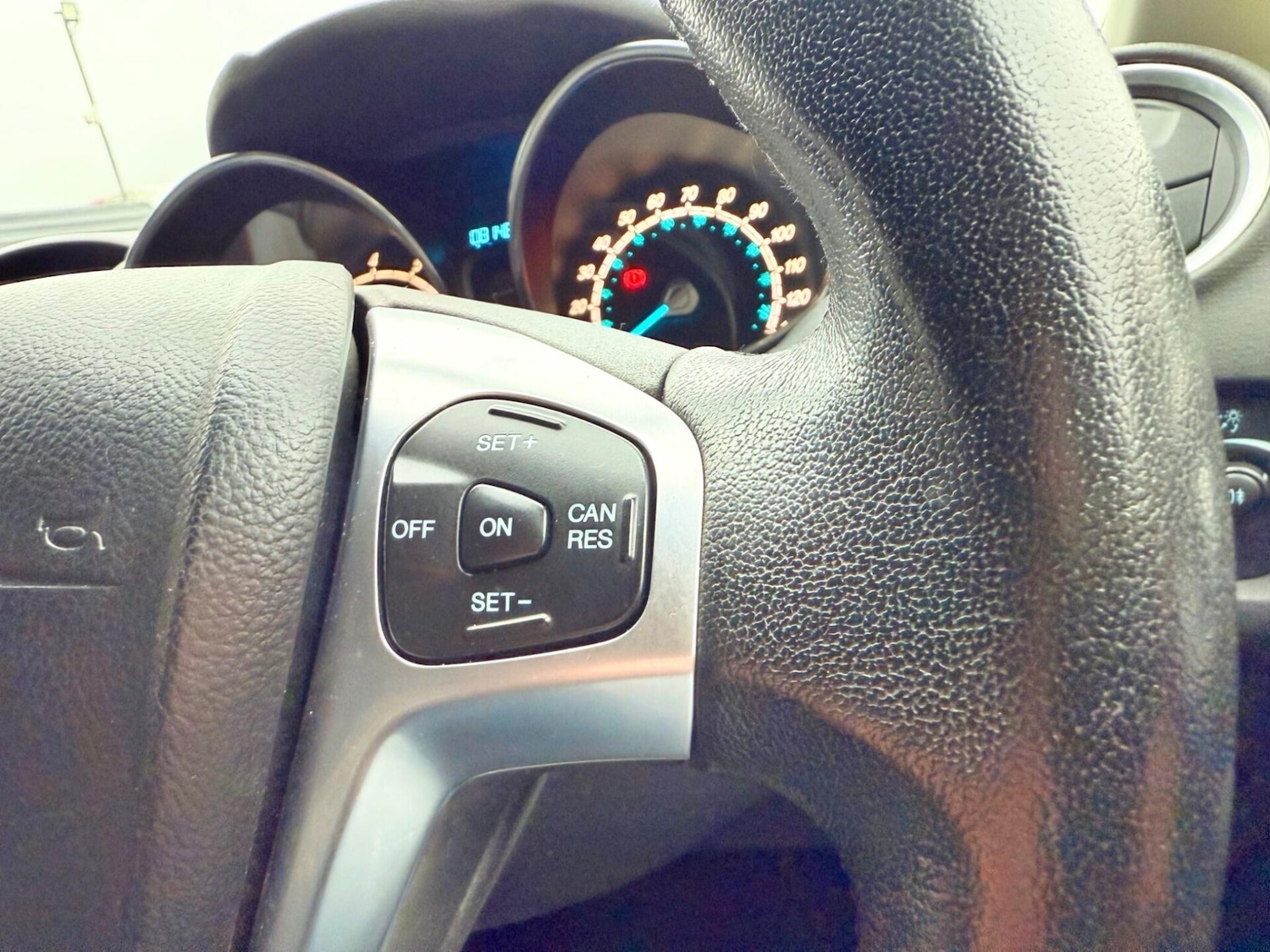 Used Ford Fiesta 2014 for sale - 76387402: Photo 26