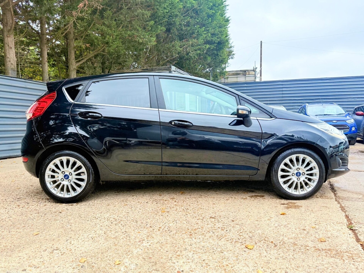Used Ford Fiesta 2014 for sale - 76387402: Photo 3