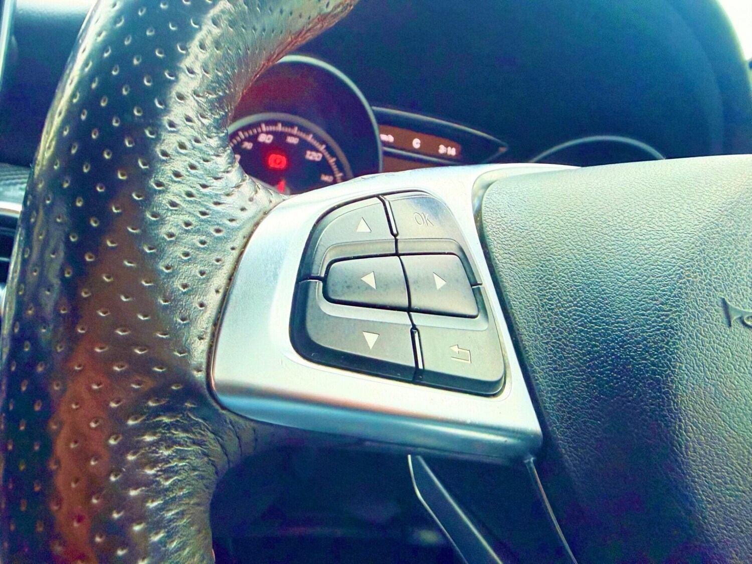 Used Mercedes-Benz A-Class 2015 for sale - 77375893: Photo 31