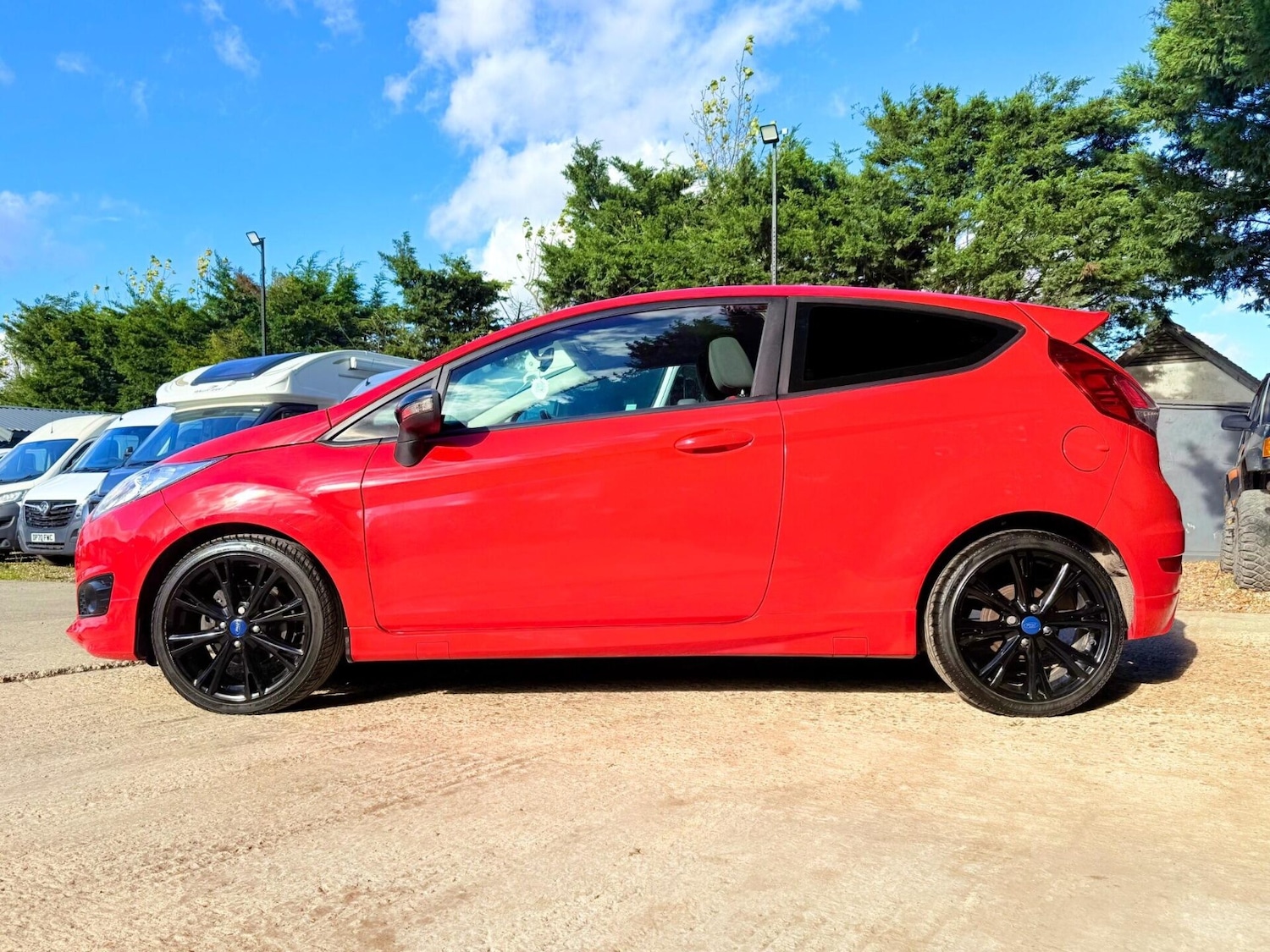 Used Ford Fiesta 2015 for sale - 76387400: Photo 11