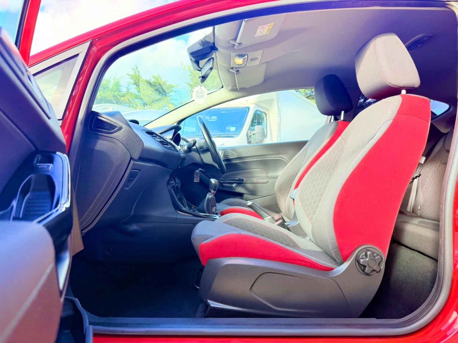 Used Ford Fiesta 2015 for sale - 76387400: Photo 21