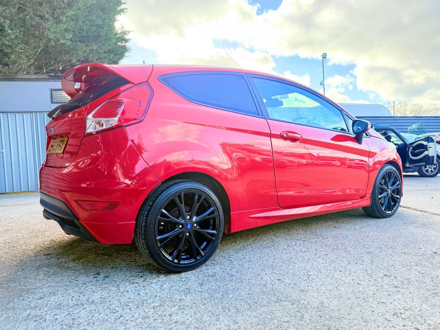Used Ford Fiesta 2015 for sale - 76387400: Photo 4