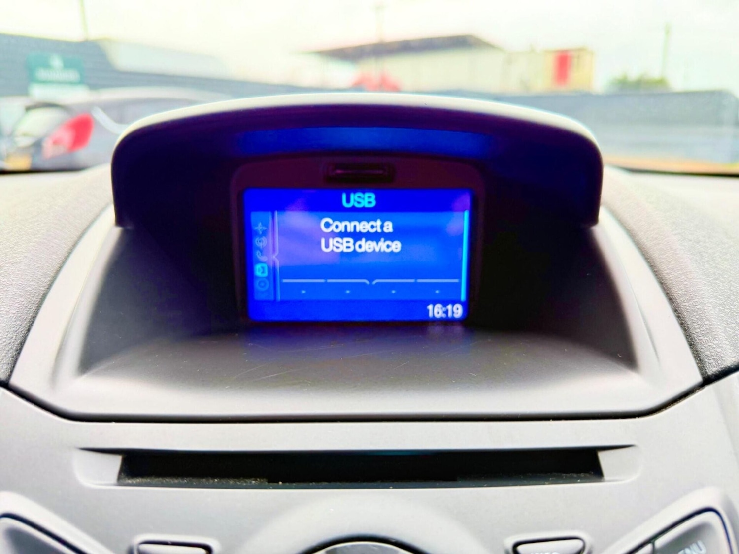 Used Ford Fiesta 2017 for sale - 77179597: Photo 33