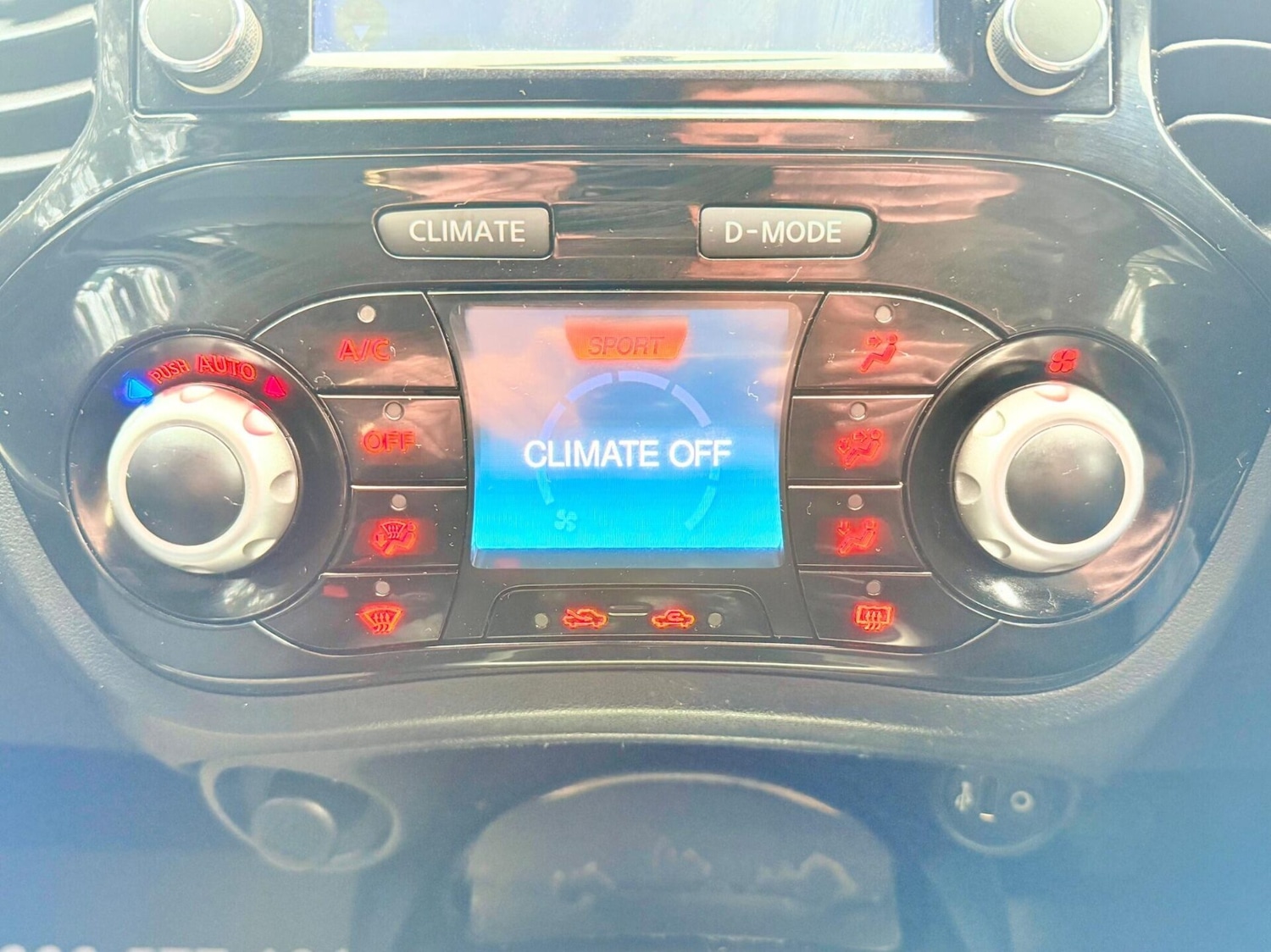 Used Nissan Juke 2015 for sale - 76883912: Photo 27