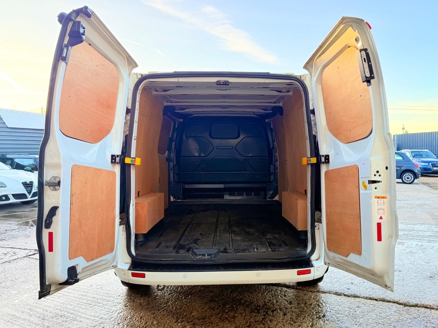 Used Ford Transit Custom 2021 for sale - 76662580: Photo 4