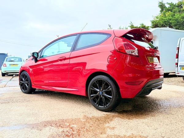 Used Ford Fiesta 2015 for sale - 76237450: Photo 24