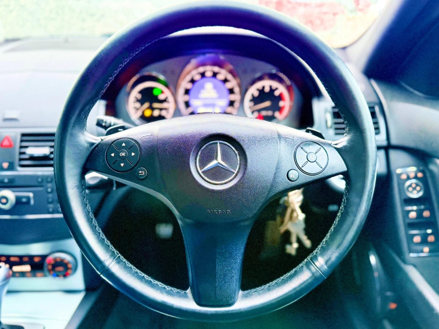 Used Mercedes-Benz C Class 2010 for sale - 77474671: Photo 22